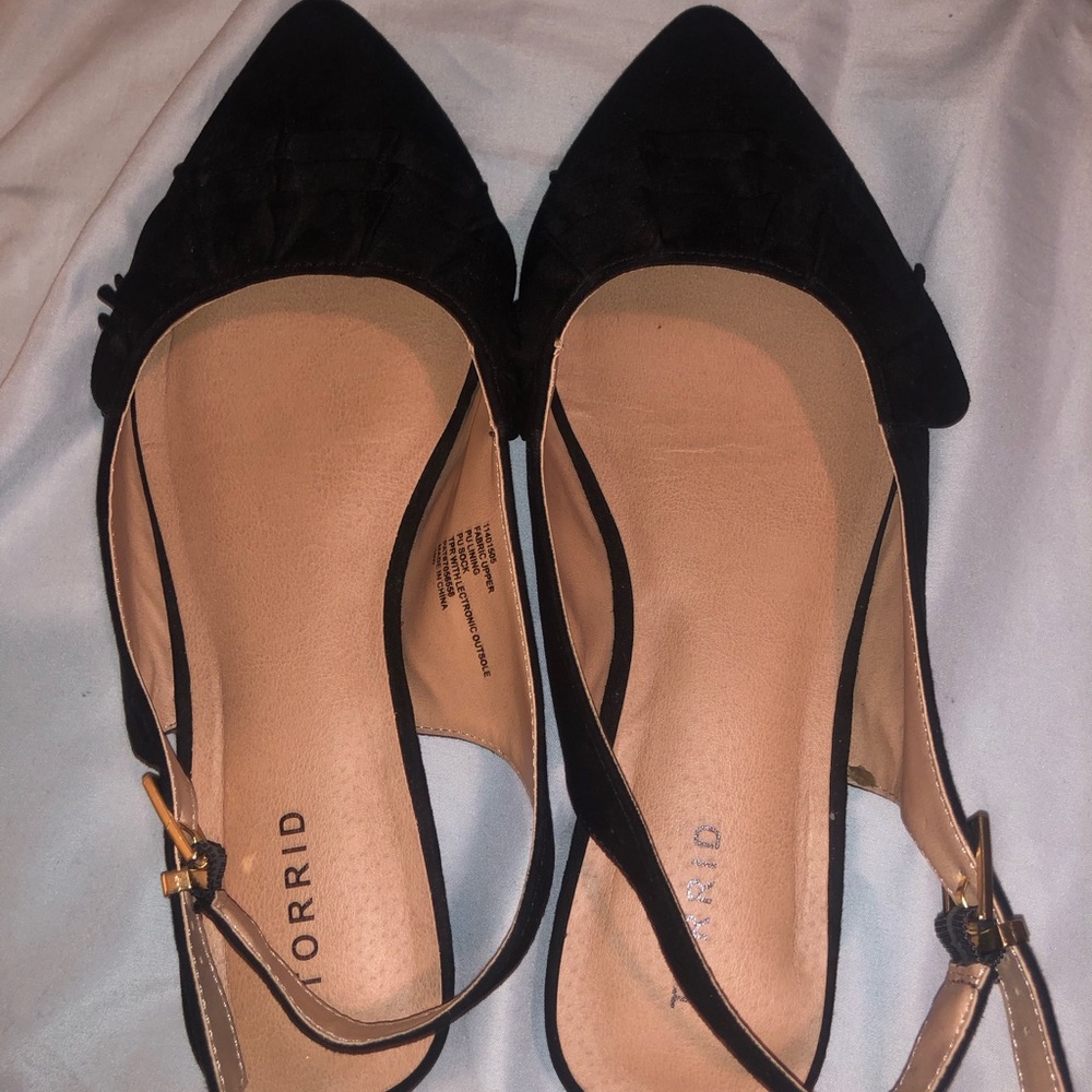 Pointy toed flats size 10W